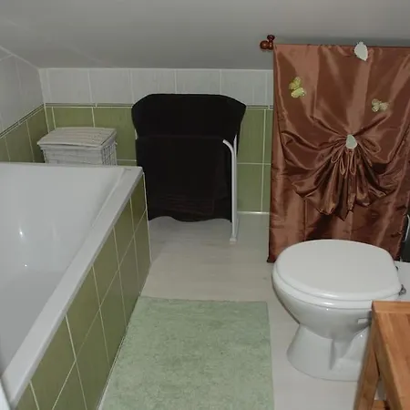 Дом отдыха Maison Entiere 5 A 10mn A Pied De L'entree Principale Du Circuit 24h Du Mans