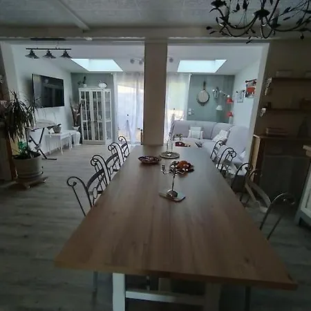 Tatil Evi Maison Entiere 5 A 10mn A Pied De L'entree Principale Du Circuit 24h Du Mans *