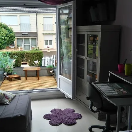 Maison Entiere 5 A 10mn A Pied De L'entree Principale Du Circuit 24h Du Mans Ле-Ман