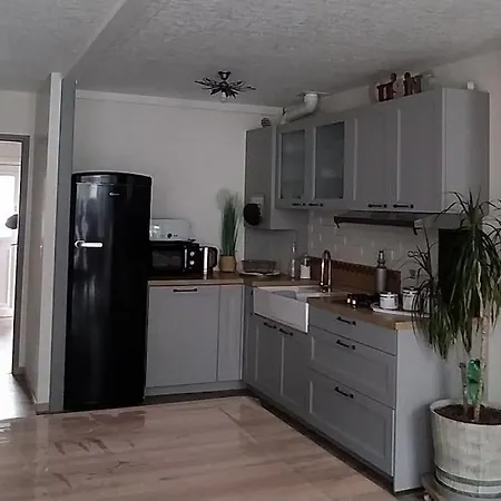 Maison Entiere 5 A 10mn A Pied De L'entree Principale Du Circuit 24h Du Mans Holiday home *