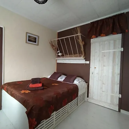 Holiday home Maison Entiere 5 A 10mn A Pied De L'entree Principale Du Circuit 24h Du Mans Le Mans