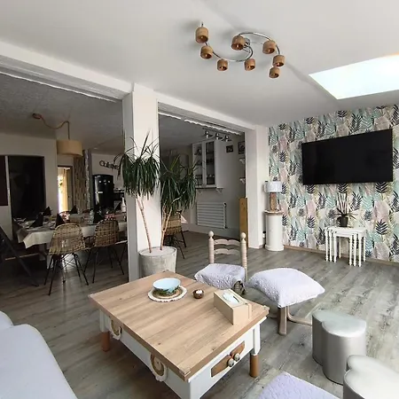 Holiday home Maison Entiere 5 A 10mn A Pied De L'entree Principale Du Circuit 24h Du Mans