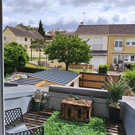 Maison Entiere 5 A 10mn A Pied De L'entree Principale Du Circuit 24h Du Mans Holiday home Le Mans