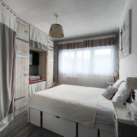 Maison Entiere 5 A 10mn A Pied De L'entree Principale Du Circuit 24h Du Mans Holiday home *