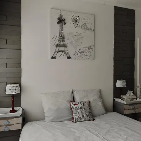 Maison Entiere 5 A 10mn A Pied De L'entree Principale Du Circuit 24h Du Mans Holiday home Le Mans