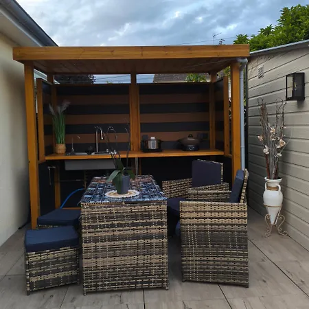 Maison Entiere 5 A 10mn A Pied De L'entree Principale Du Circuit 24h Du Mans Holiday home