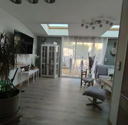 Maison Entière 5 à 10mn à Pied De L'entrée Principale Du Circuit 24h Du Mans Le Mans