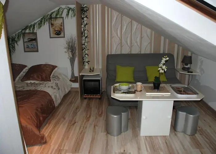 Maison Entière 5 à 10mn à Pied De L'entrée Principale Du Circuit 24h Du Mans