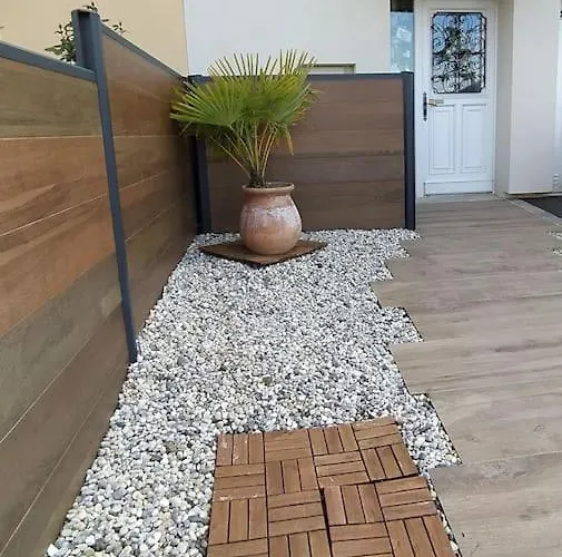 Maison Entière 5 à 10mn à Pied De L'entrée Principale Du Circuit 24h Du Mans