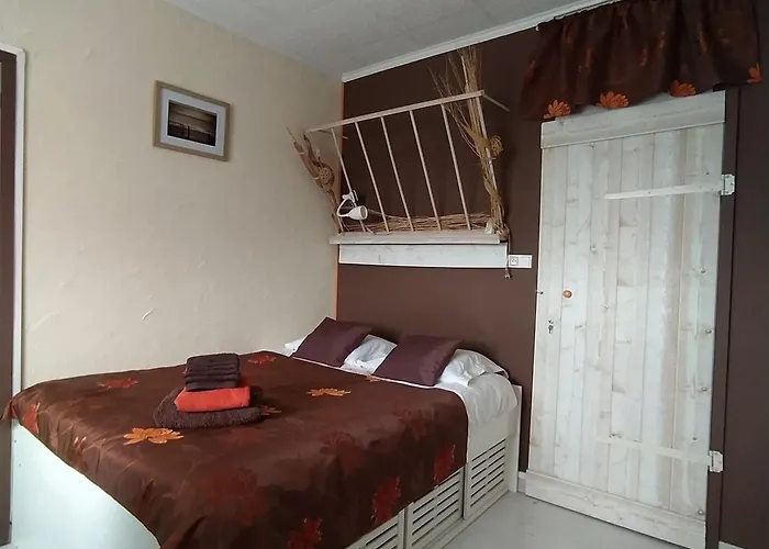 Hébergement de vacances Maison Entière 5 à 10mn à Pied De L'entrée Principale Du Circuit 24h Du Mans Le Mans