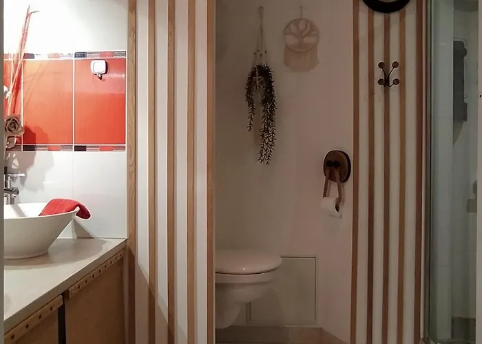 Maison Entière 5 à 10mn à Pied De L'entrée Principale Du Circuit 24h Du Mans